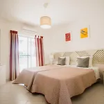 Апартаменты Acolhedor T1, Vista Piscina , Balaia Golf Village *