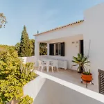 Апартаменты Acolhedor T1, Vista Piscina , Balaia Golf Village *