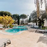 Acolhedor T1, Vista Piscina , Balaia Golf Village Apartamento