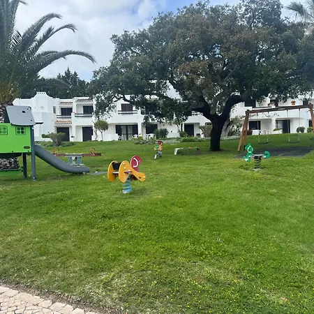 Acolhedor T1, Vista Piscina , Balaia Golf Village Αλμπουφέιρα