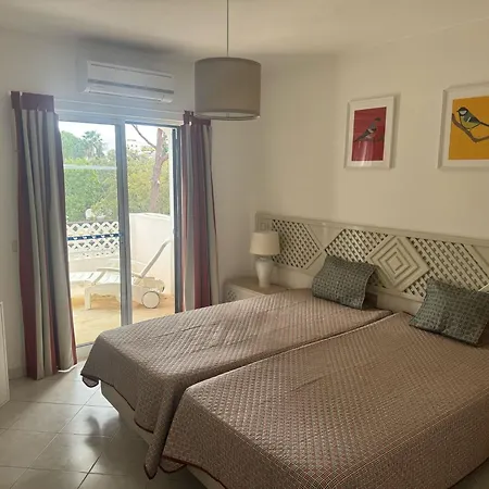 Acolhedor T1, Vista Piscina , Balaia Golf Village Apartment *