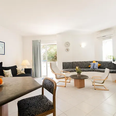 Acolhedor T1, Vista Piscina , Balaia Golf Village Apartment