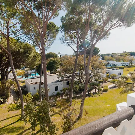 Acolhedor T1, Vista Piscina , Balaia Golf Village Αλμπουφέιρα