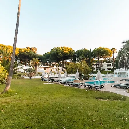 Апартаменты Acolhedor T1, Vista Piscina , Balaia Golf Village