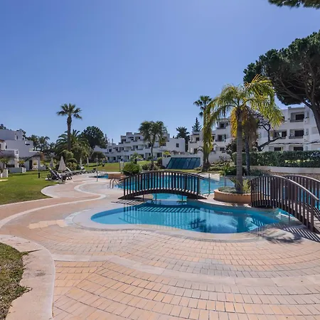 Apartamento Acolhedor T1, Vista Piscina , Balaia Golf Village *